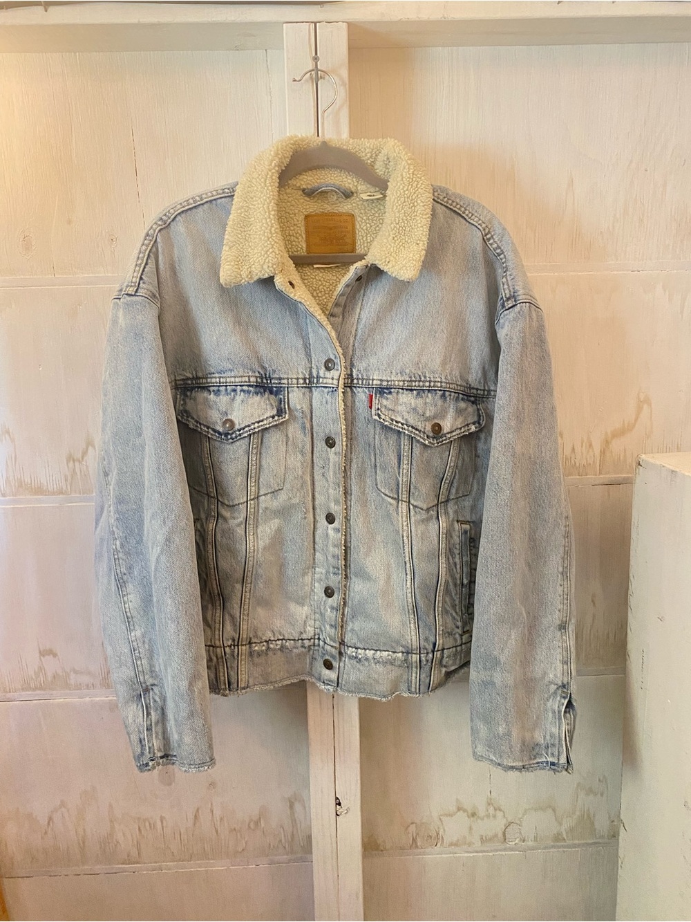 Levi's Light Blue Denim Jacket with Cream Sherpa Collar and Lining Large Heavy